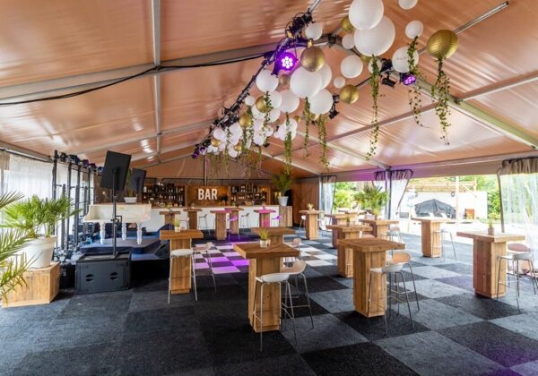 Robert-50-jaar-20210911-005-1024x682 (1).jpg